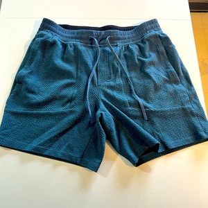 Lululemon at ease shorts